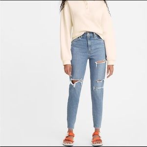 Levi’s high waisted mom jeans